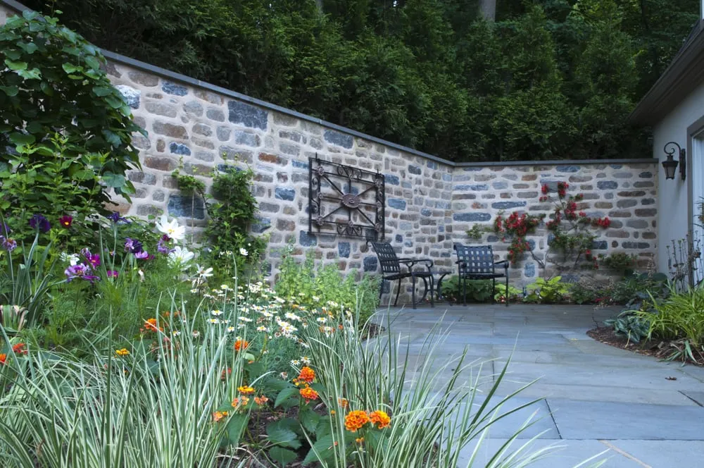Custom outdoor landscaping experts serving Conshohocken, PA - Terren Landscapes