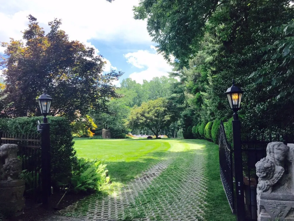 Affordable lawn mowing service experts serving Conshohocken, PA - Terren Landscapes