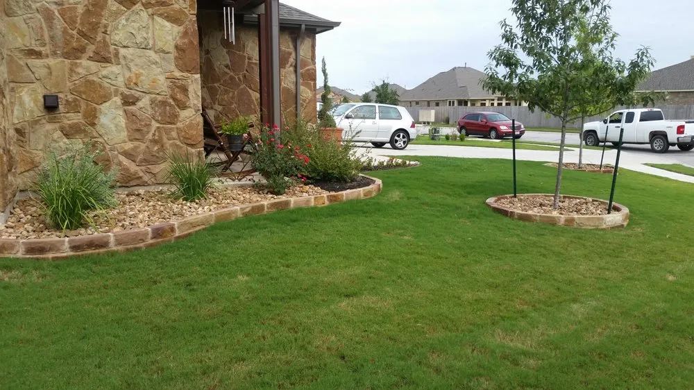Trusted yard maintenance in Austin, TX by Terreno Construction