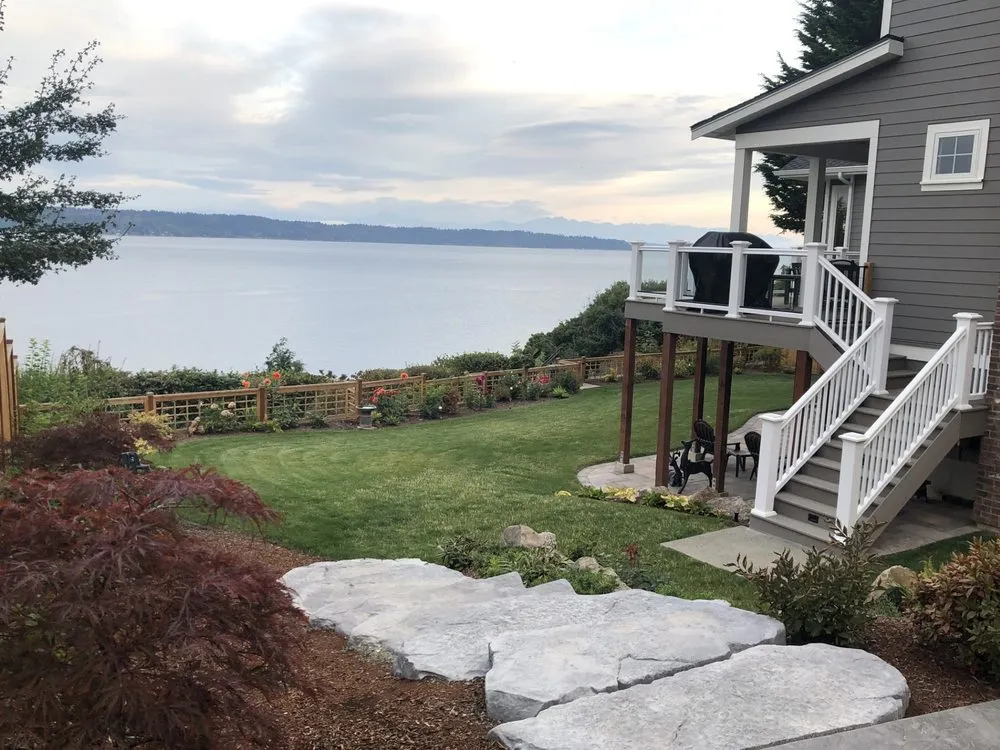 Professional garden landscaping in Seattle, WA by Terreworks