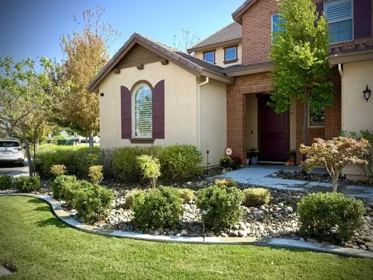 Terriquez Landscaping Logo