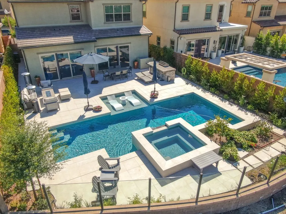 Custom yard cleanup service for beautiful yards across Orange, CA - Teserra