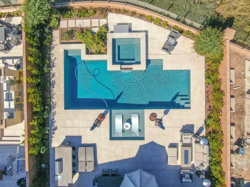 Trusted lawn care service in Orange, CA by Teserra