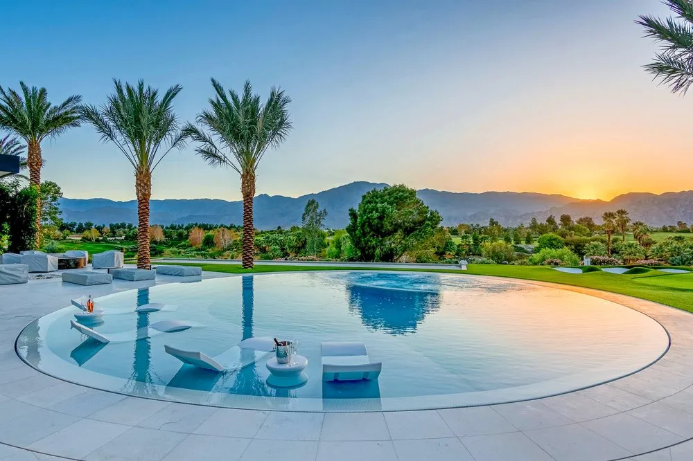 Affordable lawn mowing service in Palm Desert, CA - Teserra