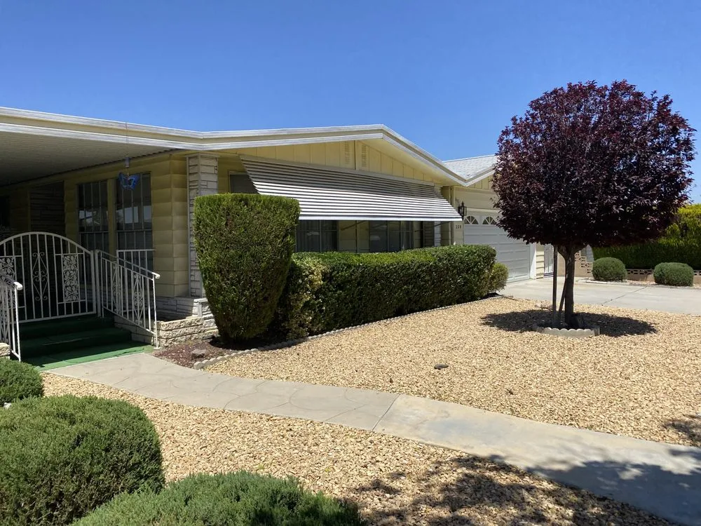 Reliable yard cleanup service for homes in San Jacinto, CA by Tesoro Landscaping