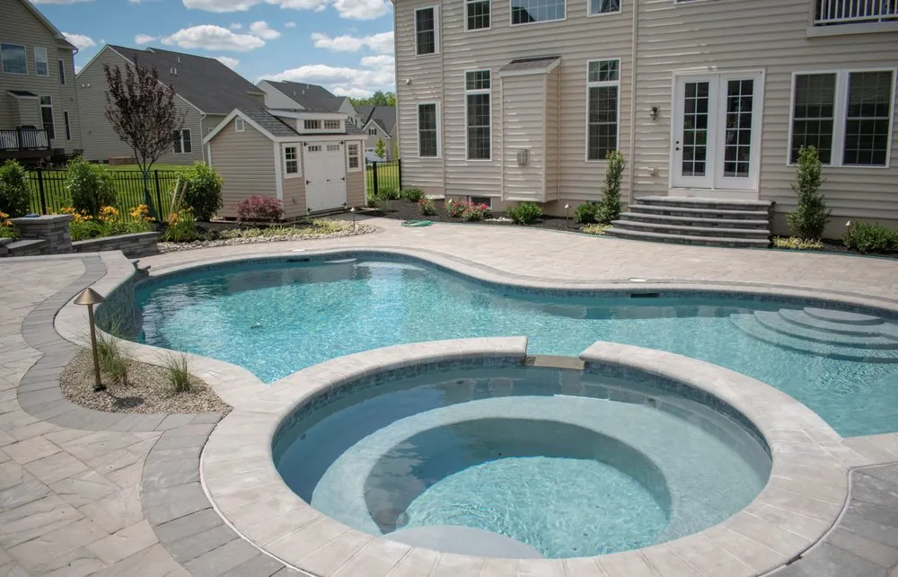 Top-rated garden landscaping for beautiful yards in Elkins Park, PA by Teva Landscaping