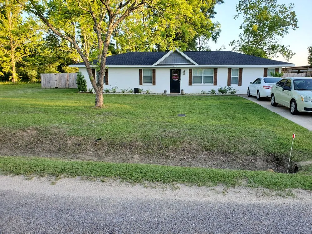 Top-rated landscape installation in Slocomb, AL - Tew Lawn Care