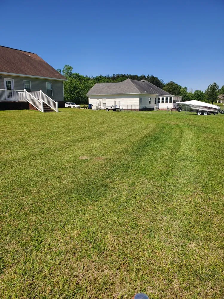 Trusted lawn care service for beautiful yards in Slocomb, AL by Tew Lawn Care