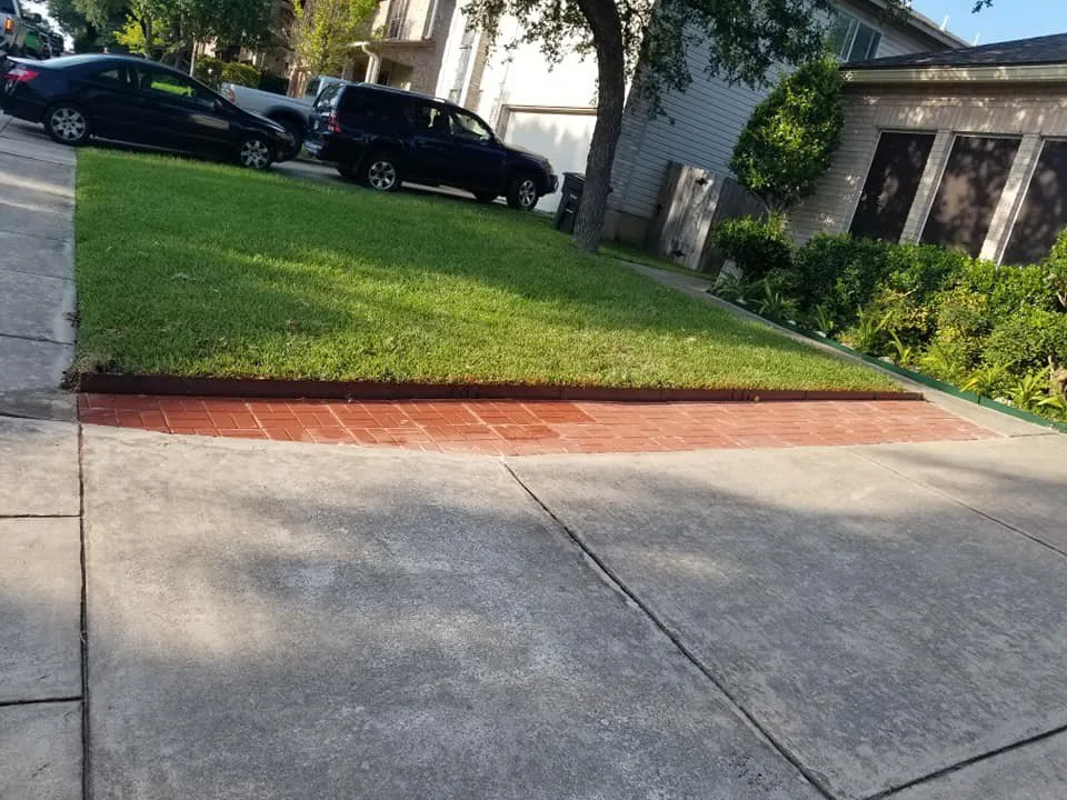 Custom yard cleanup service for beautiful yards across Castroville, TX - Texas Best Services