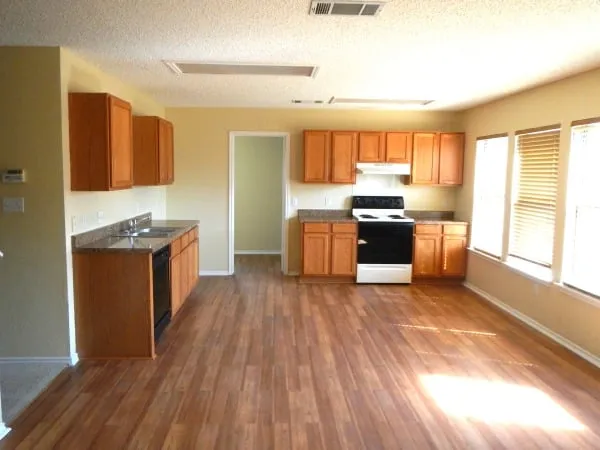 Professional garden landscaping experts serving Leander, TX - Texas Central Service