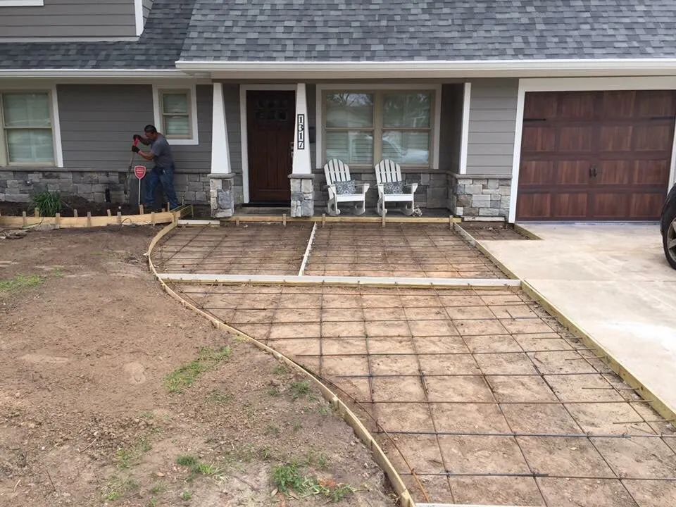 Local yard maintenance near you in Houston, TX by Texas Curb n Borders