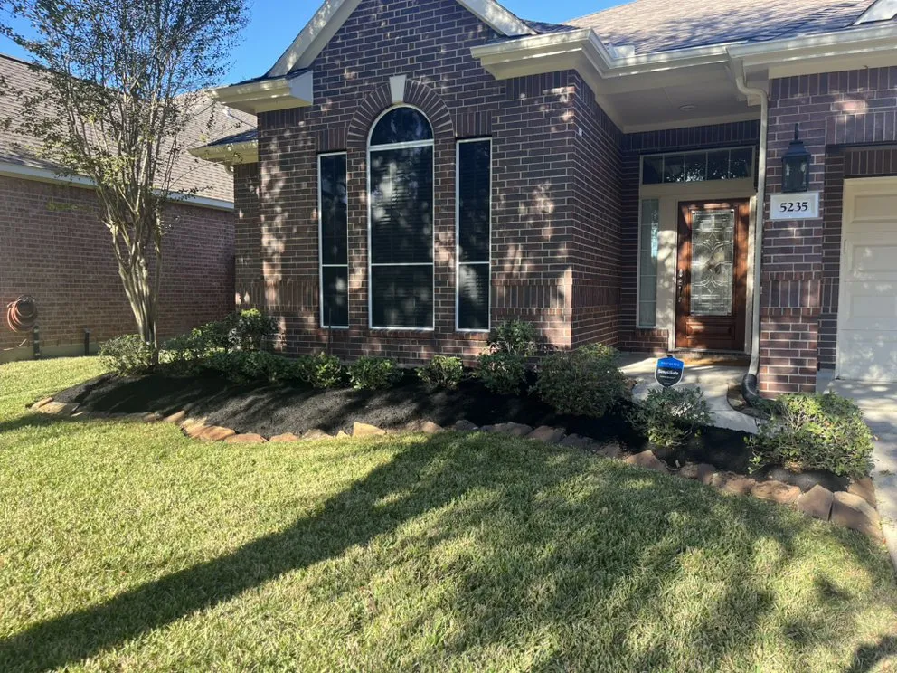 Local yard maintenance in Katy, TX by Texas ForeverGreen