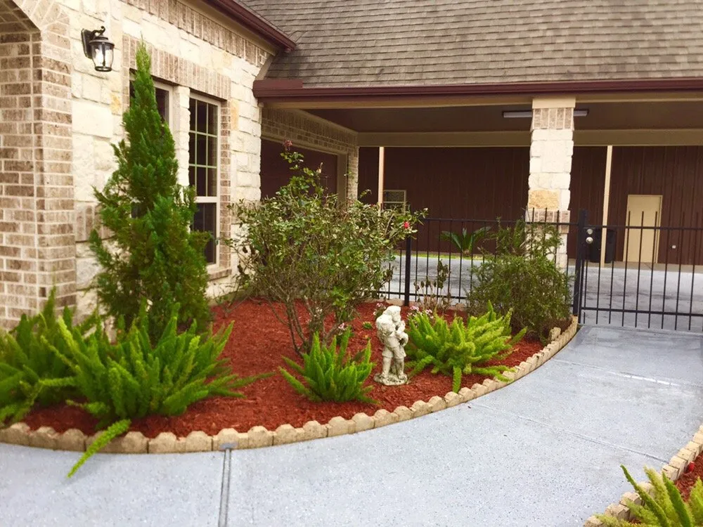Expert outdoor landscaping in Alvin, TX - Texas Groundskeepers