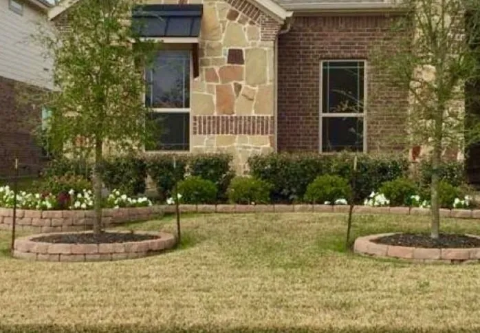 Custom yard maintenance near you in Alvin, TX by Texas Groundskeepers