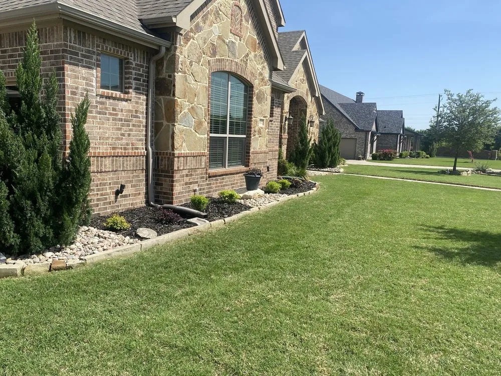 Top-rated yard maintenance experts serving Waxahachie, TX - Texas Hare Landscape