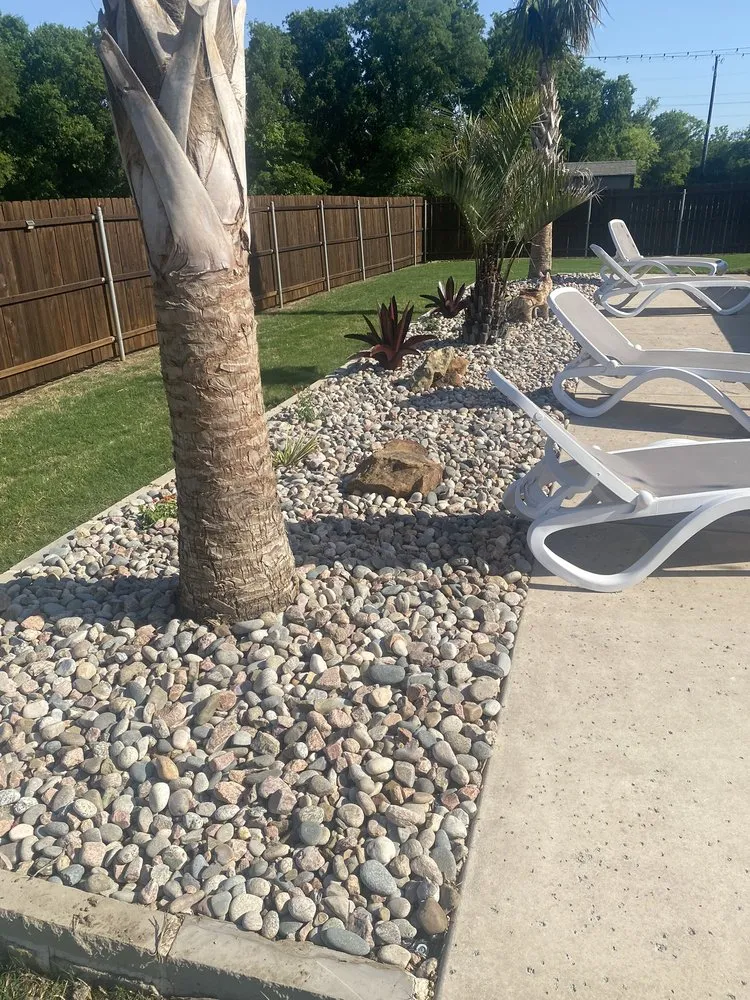 Professional lawn care service experts serving Waxahachie, TX - Texas Hare Landscape