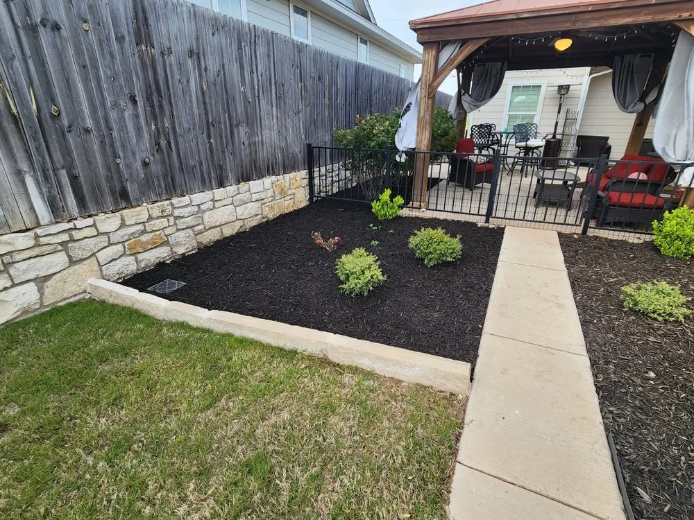 Affordable outdoor landscaping in Rainbow, TX - Texas Jackalope Services