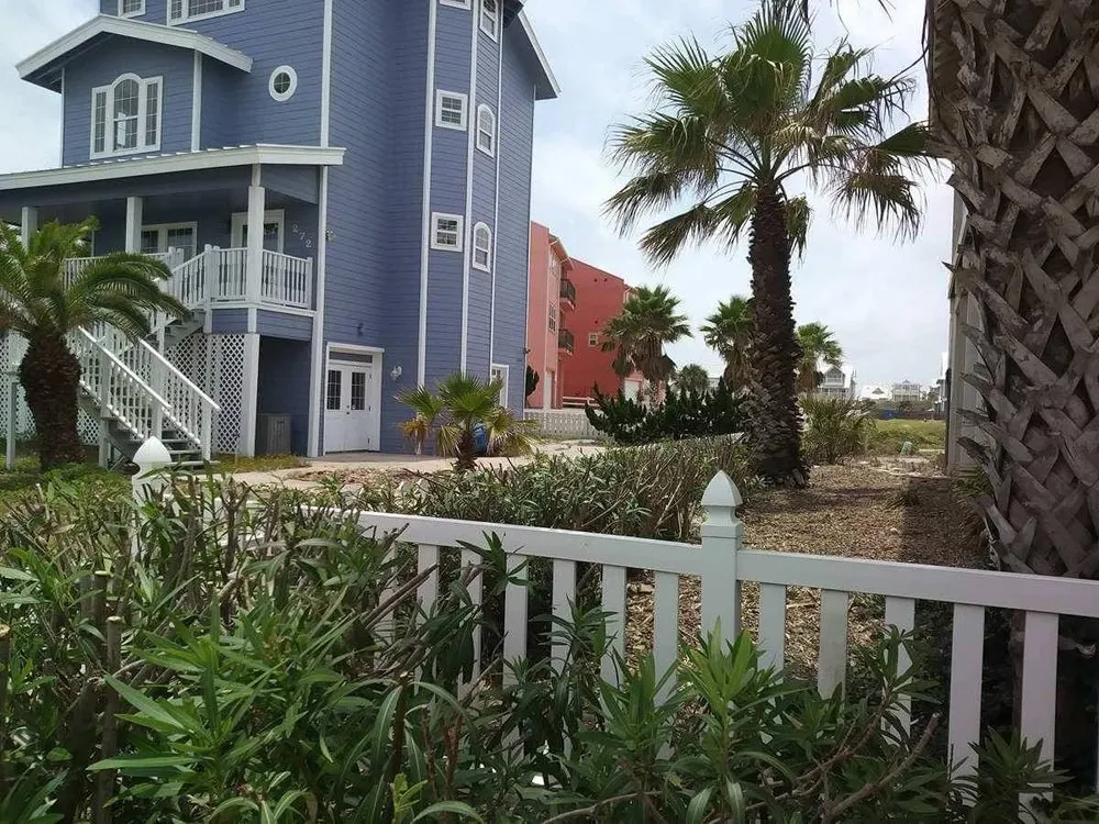 Affordable residential landscaping in Portland, TX - Texas Lawn Pros