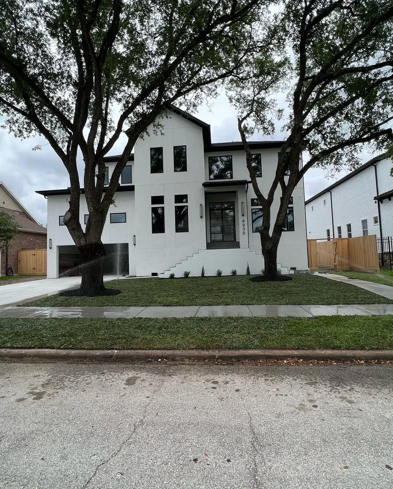 Trusted yard cleanup service in Houston, TX - Texas Lawn Star Landscaping