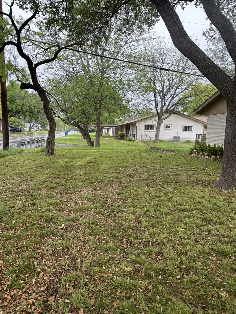 Reliable landscaping services experts serving San Antonio, TX - Texas Lawnman Yard & Commercial