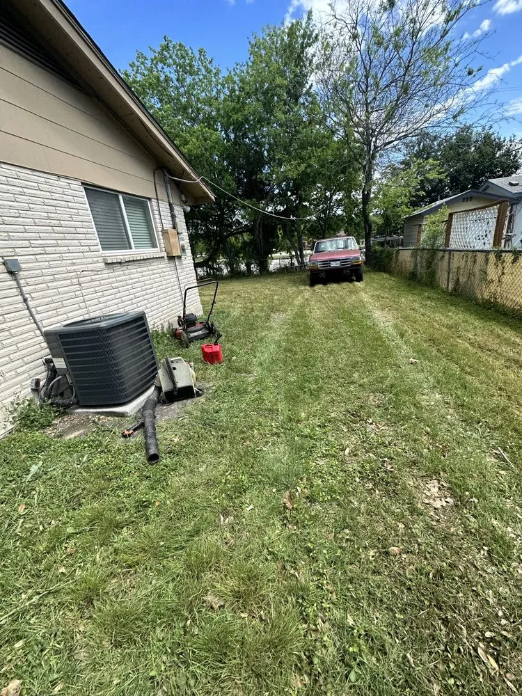 Expert yard cleanup service for homes across San Antonio, TX - Texas Lawnman Yard & Commercial
