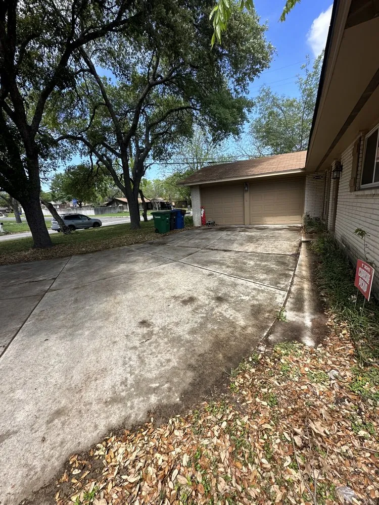 Trusted landscaping services for beautiful yards in San Antonio, TX by Texas Lawnman Yard & Commercial