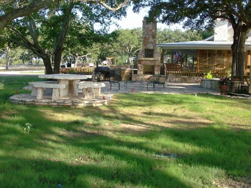 Local yard maintenance in Canton, TX - Texas Limestone Creations
