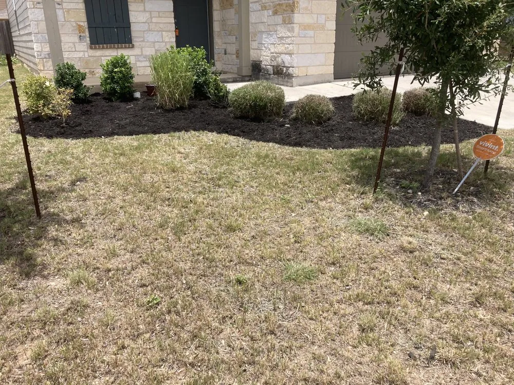 Professional garden landscaping experts serving San Antonio, TX - Texas Mobile Lawn Care