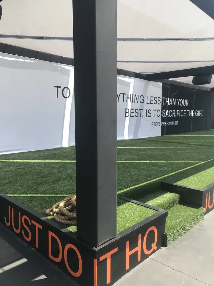 Custom garden landscaping experts serving Houston, TX - Texas Turf Company