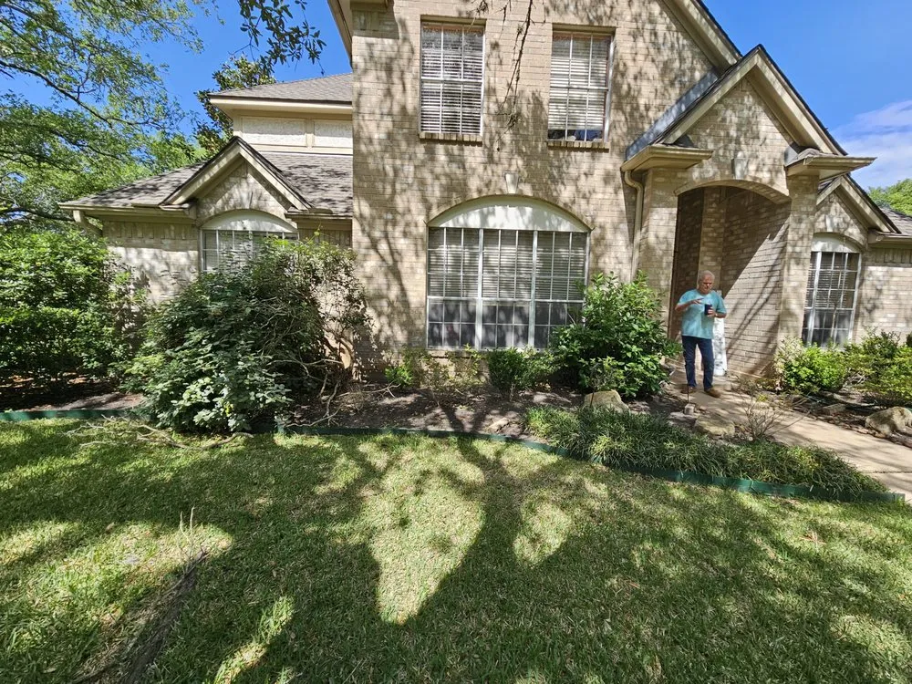 Custom yard maintenance in Houston, TX - Texas Turf Landscaping