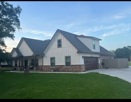 Affordable outdoor landscaping for homes in Richmond, TX by Texas Turf Specialists