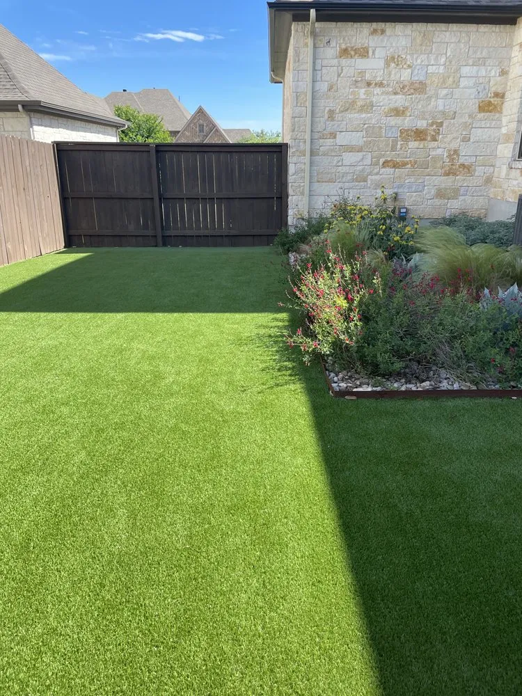 Custom yard maintenance in Lakeway, TX - TexasTurf