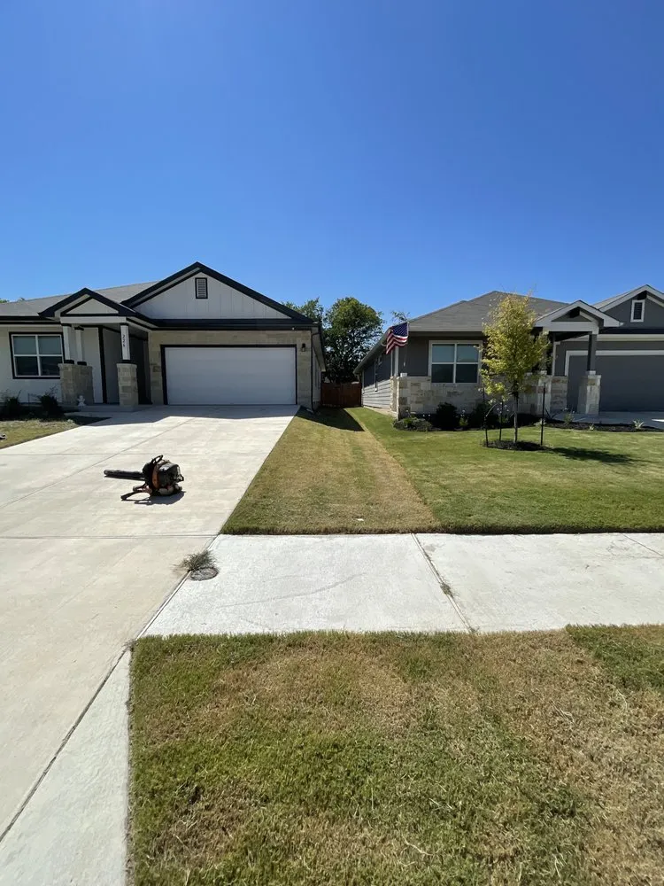 Affordable lawn mowing service in Hutto, TX by Texicano Lawn Care