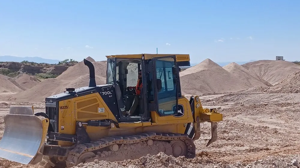 Expert yard maintenance in El Paso, TX by Texrox Aggregates