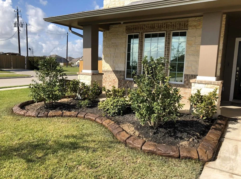 Professional yard maintenance in Pflugerville, TX - TexStar Curb & Borders