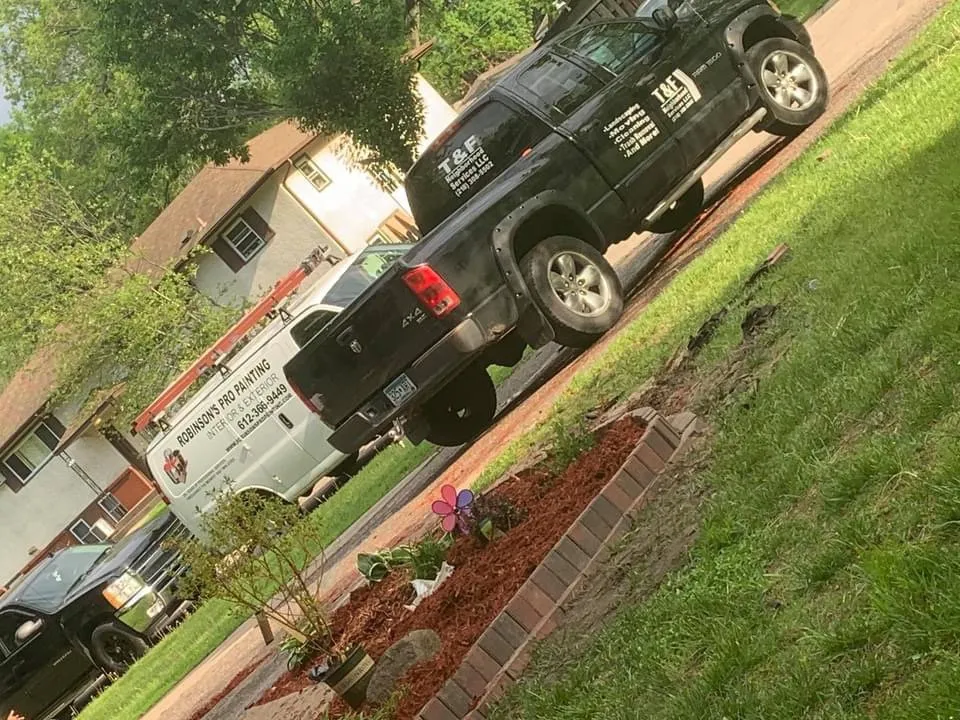 Custom yard cleanup service for beautiful yards across Minneapolis, MN - T&F Neighborhood Services