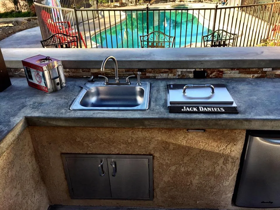 Reliable lawn mowing service in Claremont, CA by T.G. Designscapes