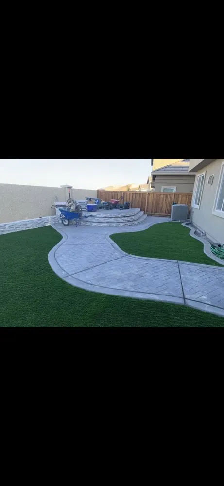 Custom landscaping services for year-round maintenance in Pittsburg, CA by T&H Landscaping