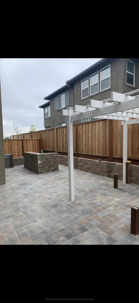 Reliable yard cleanup service for homes across Pittsburg, CA - T&H Landscaping