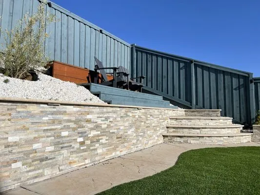 T&H Landscaping Logo