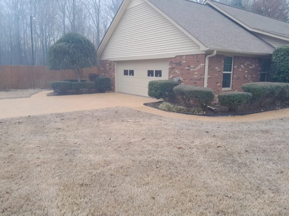 Custom residential landscaping for residential properties across Tupelo, MS - T&H Total and Complete Lawn Care