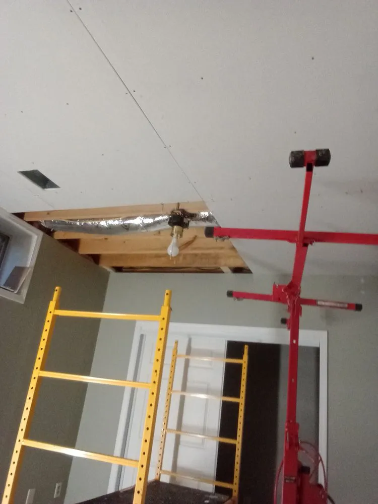 Reliable yard maintenance in Somerset, KY by Thackers Home Remodel And More