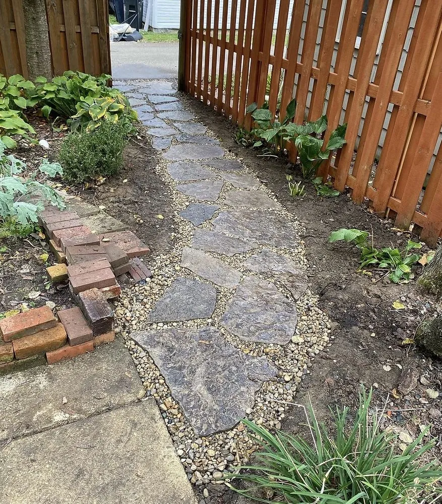 Local garden landscaping for residential properties in Powell, OH by Tharpscapes