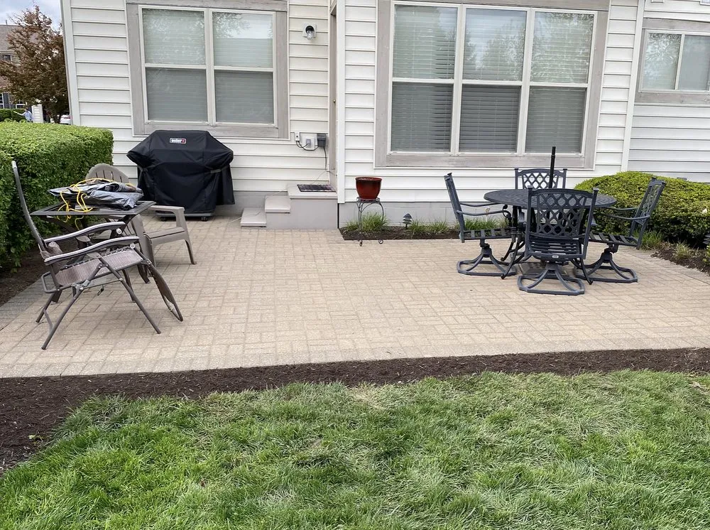 Local residential landscaping in Powell, OH by Tharpscapes