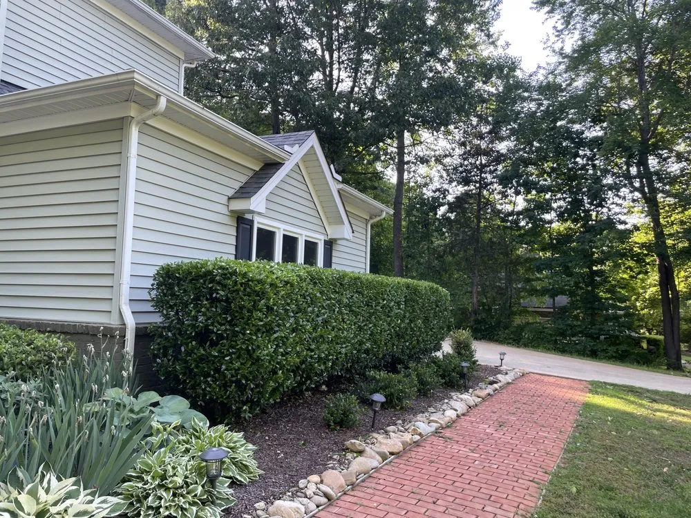 Top-rated yard cleanup service for homes across Huntersville, NC - That Guy Ryan Landscaping