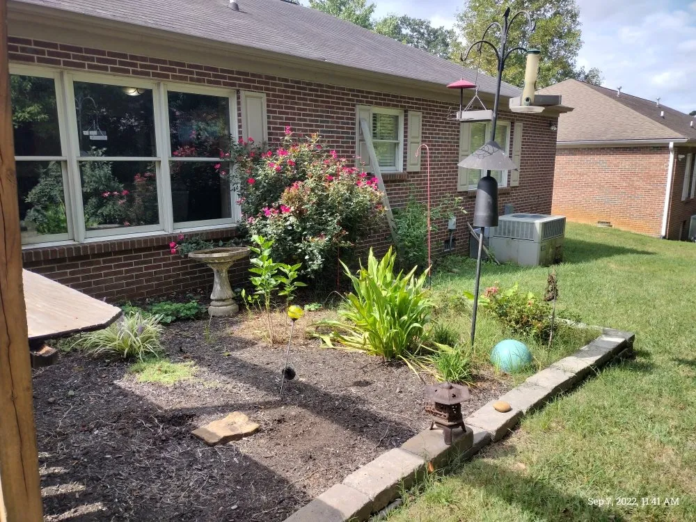 Professional garden landscaping in Clinton, TN - That One Chick Cleaning Services