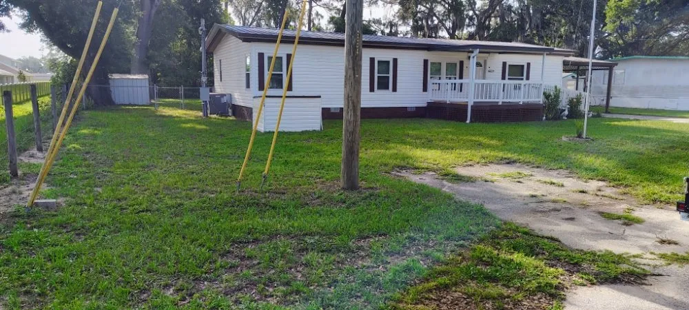 Reliable yard cleanup service experts serving Summerfield, FL - That One Guy Lawn Care