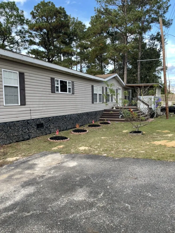 Custom lawn care service in West Monroe, LA - Thatchers Lawn Services