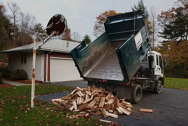 Reliable yard cleanup service in Milton, MA by Thayer Nursery