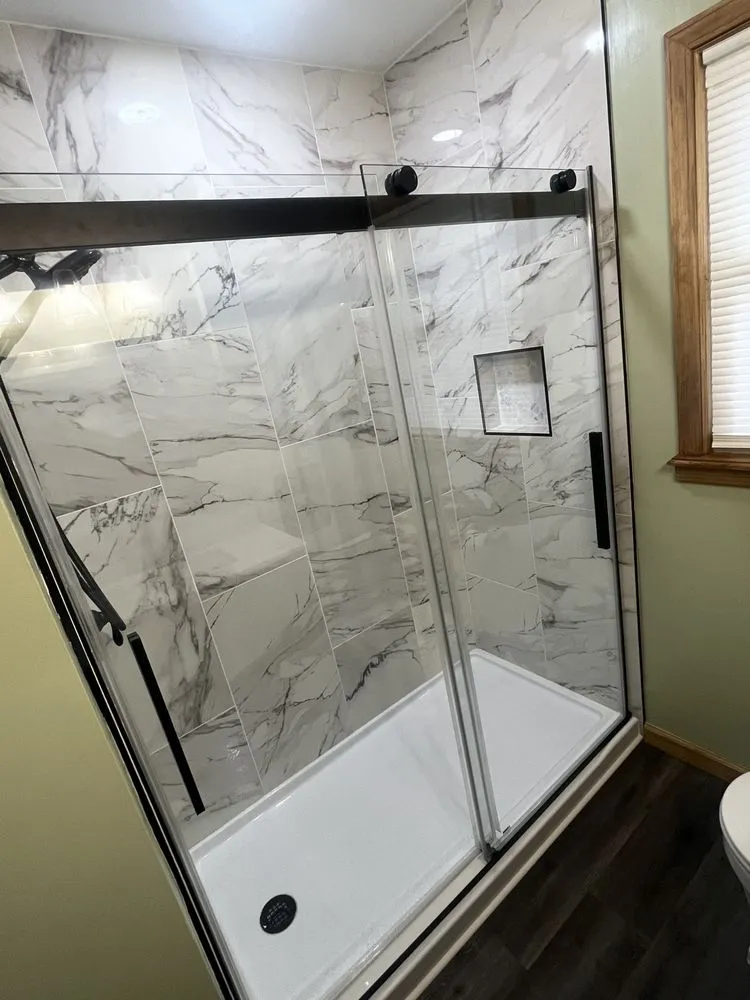 Professional lawn care service experts serving Akron, OH - The Aplus Corp